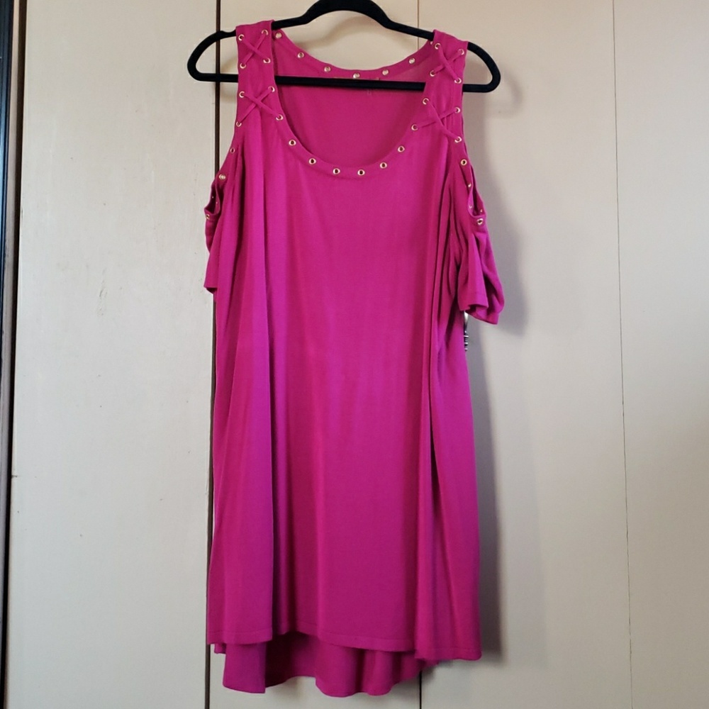 Cold shoulder tunic